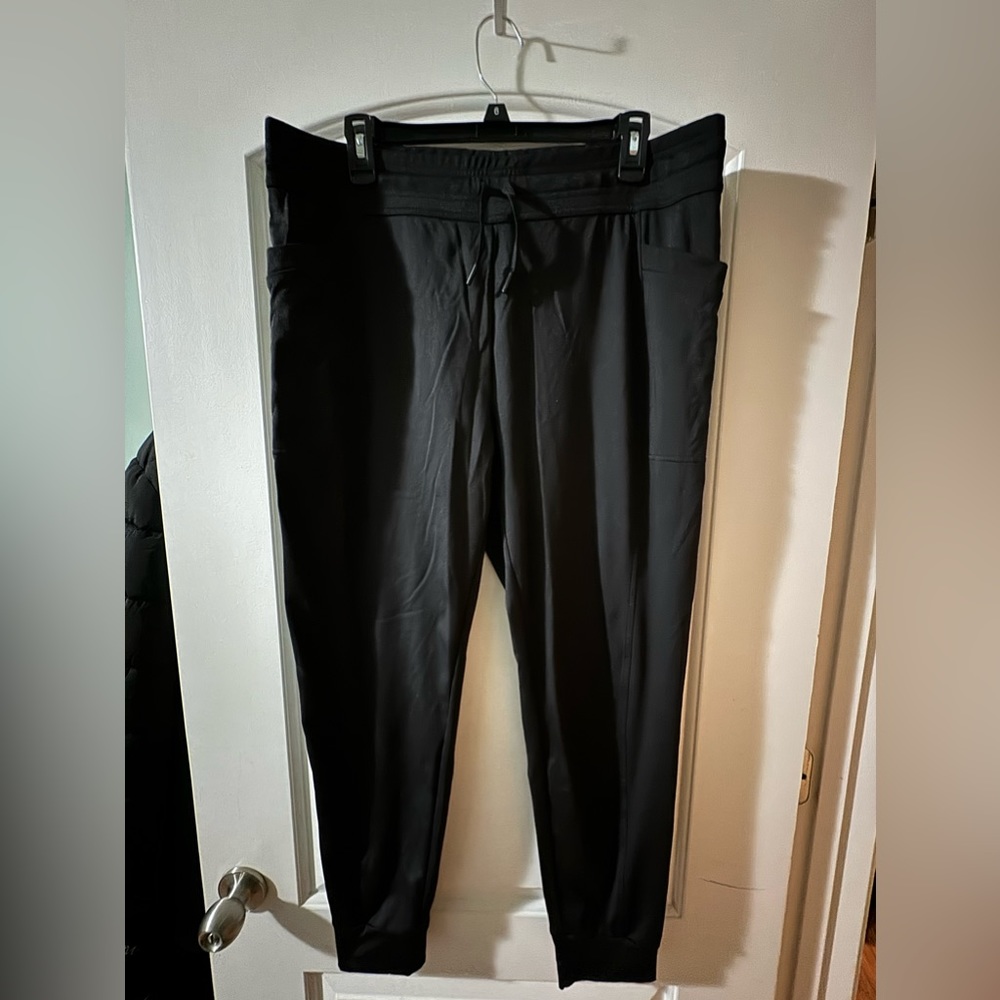 32 Degrees Heat Women's Midweight Tech Commuter Jogger